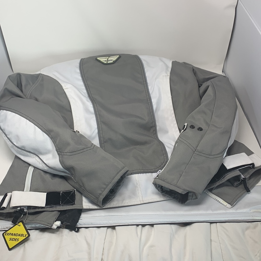 Fly street wear motorcycle jacket size 7-8. - Picture 3 of 16